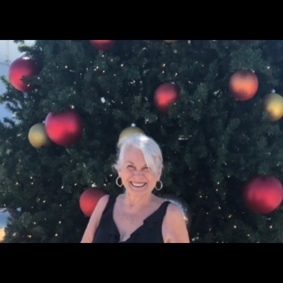 Meet your Posher, Maxine - Picture 13 of 15